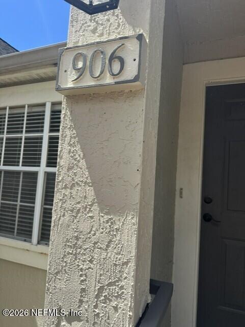 Building Photo - 13700 Richmond Park Dr N