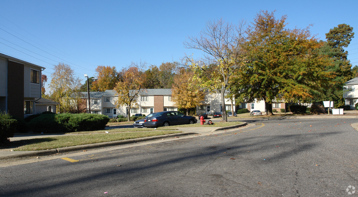 Building Photo - Crestview Apartments