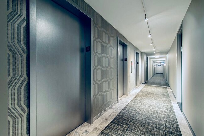 Foto del edificio - 1560 N Sandburg Terrace
