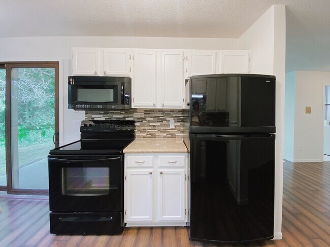 Building Photo - 11166 Westwind Dr