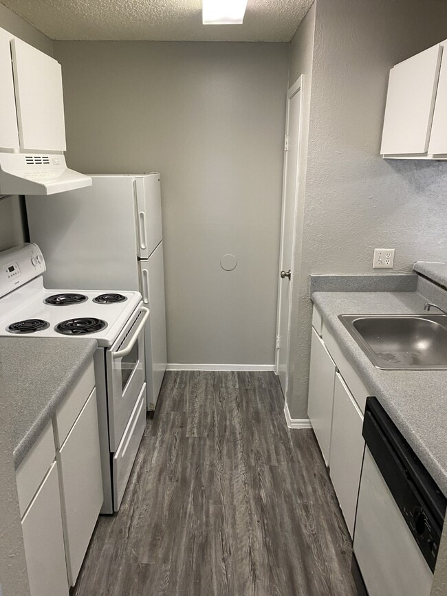 Building Photo - Edinburg Place Apartments