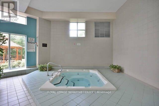 Building Photo - 50 Kingsbridge Garden Cir