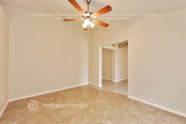 Foto del edificio - 6705 Clair Shore Dr