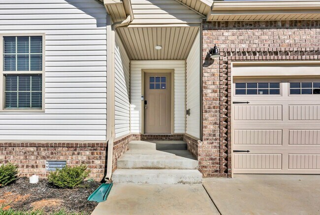 Foto del edificio - Cute Home in Quiet Area ready to Call Home Today!