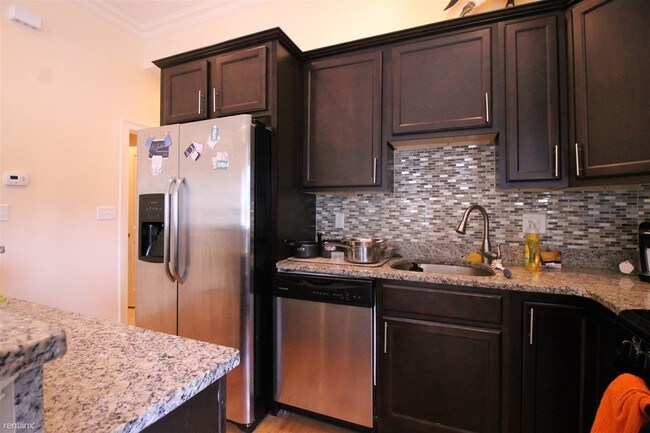 Foto del edificio - 3 br, 2 bath  - 15 Nonantum St # 2O