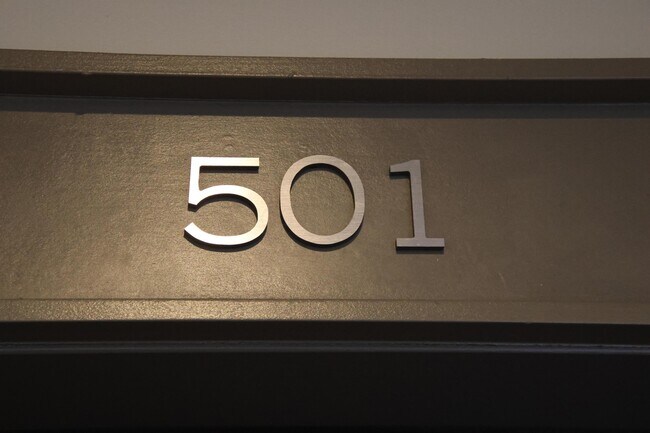 Foto del edificio - 828 Bobcat Ave