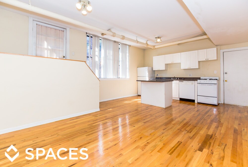 Foto principal - 908 W George St