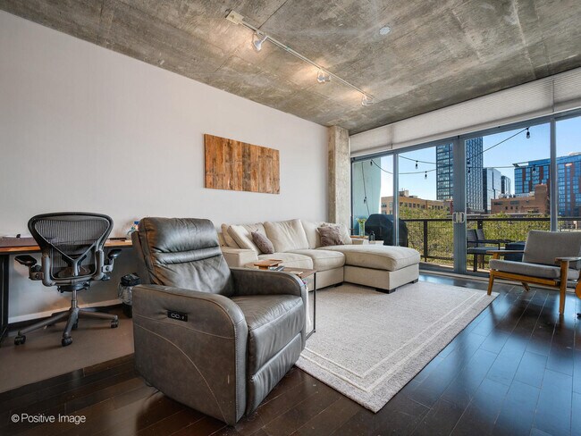 Foto del edificio - 321 S Sangamon St