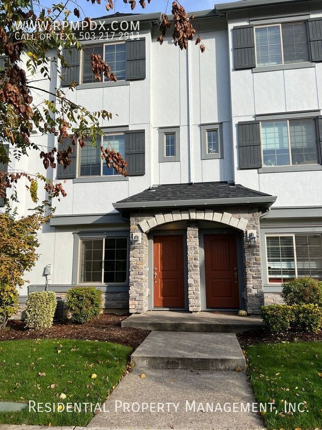 Primary Photo - South Cooper Mountain Townhome in the West...