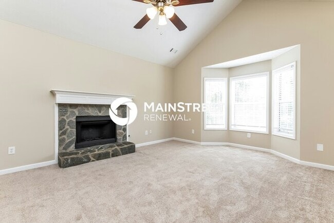 Photo - 4 Bedroom Pet-Friendly Home in Lawrenceville, GA with Main Street Renewal