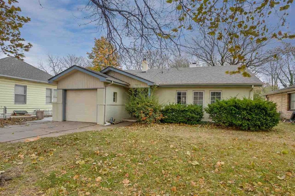 Primary Photo - 1542 N Salina Ave