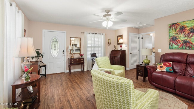 Building Photo - 1600 W 12th St