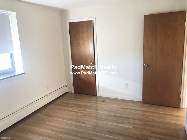 Building Photo - 2 br, 1 bath  - 805 Mount Auburn St