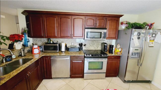 Foto del edificio - 6679 Spring Garden Run