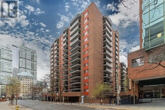 Building Photo - 20 St Patrick St