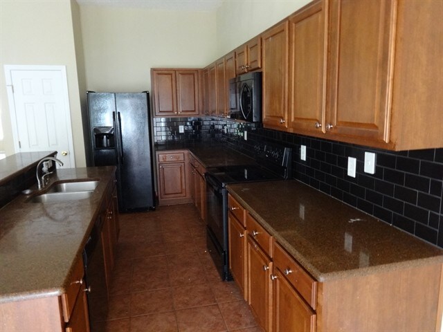 Foto del edificio - 7340 Hawks Point Ct