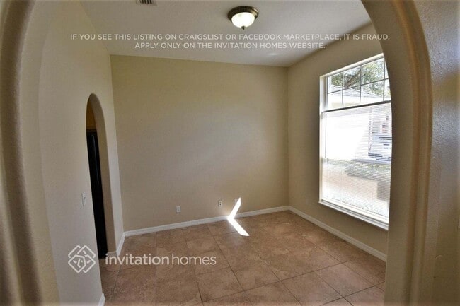 Building Photo - 1508 Sunset Village Blvd