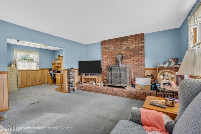 Building Photo - 4 br, 2 bath House - 914 Raleigh Dr