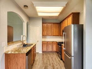 Building Photo - 11902 White Water Bay Dr