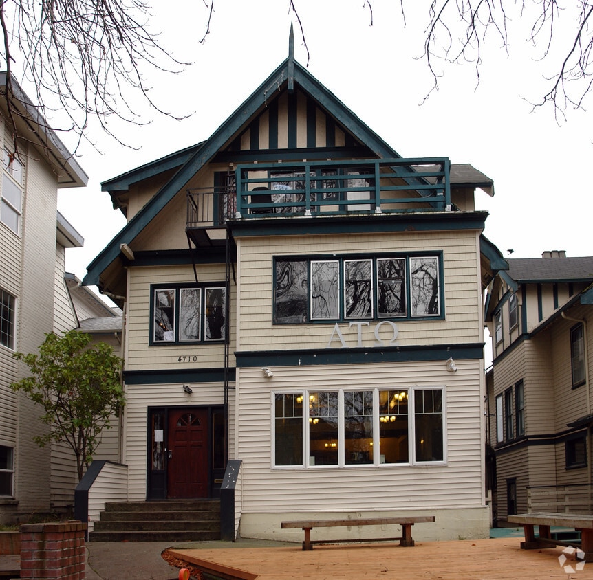 Building Photo - Alpha Tau Omega