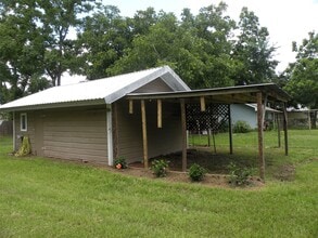 Building Photo - 319 N Hunt St