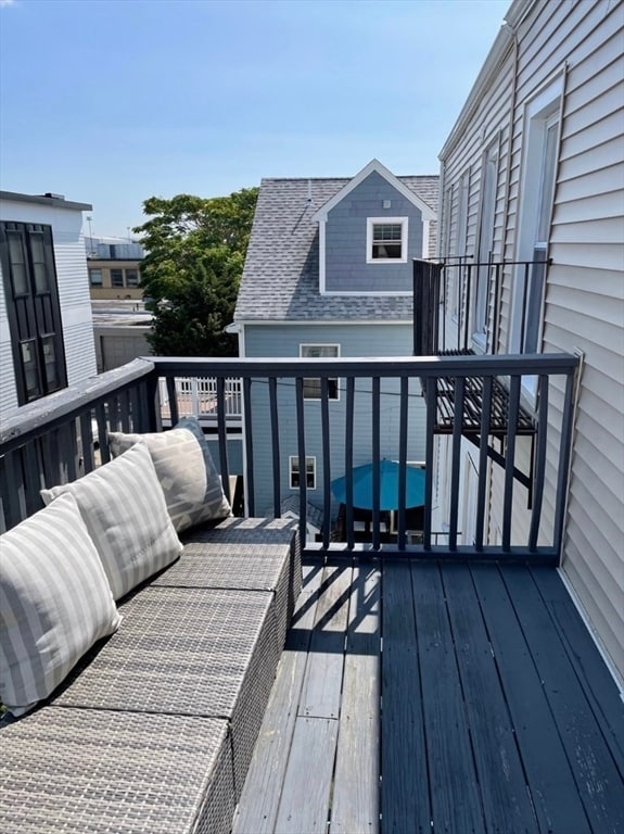 Building Photo - 258 Everett St