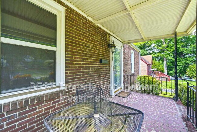 Foto del edificio - 2208 Wilmore Dr