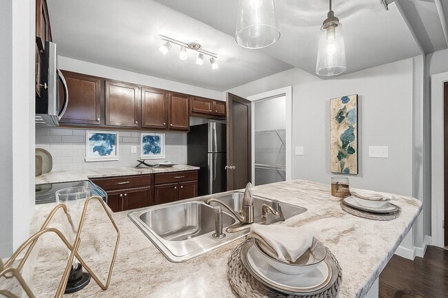 Building Photo - Palisades at Pleasant Crossing