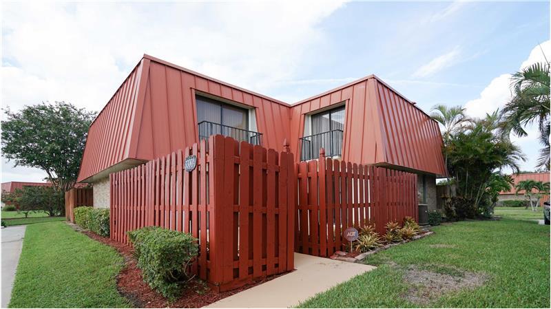 Primary Photo - 3300 Meridian Way S