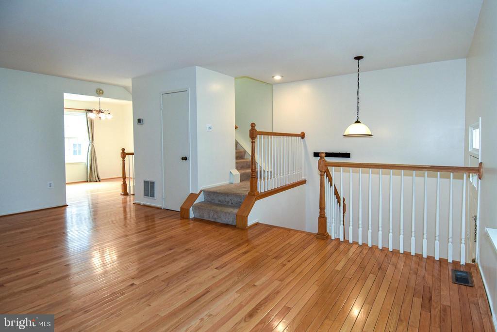 Primary Photo - 2304 Hunters Square Ct