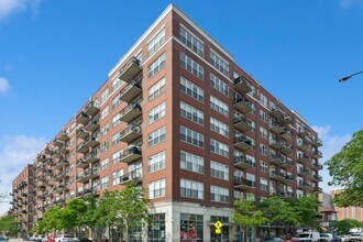 Building Photo - 6 S Laflin St