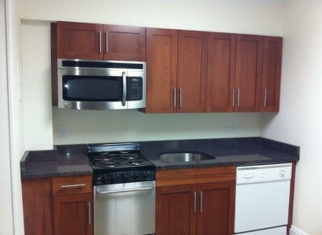 NO FEE - Kenmore 3 BR Apartment - 9/1 - NO FEE - Kenmore 3 BR Apartment - 9/1