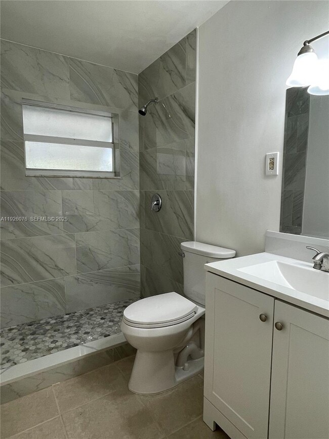 Foto del edificio - 501 Azalea Ave