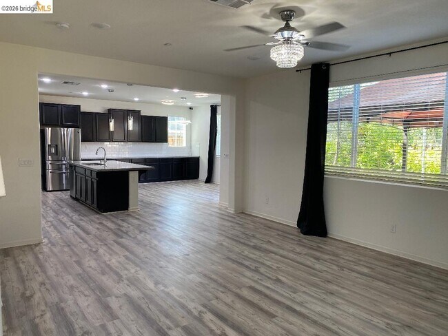 Foto del edificio - 5449 Prewett Ranch Dr