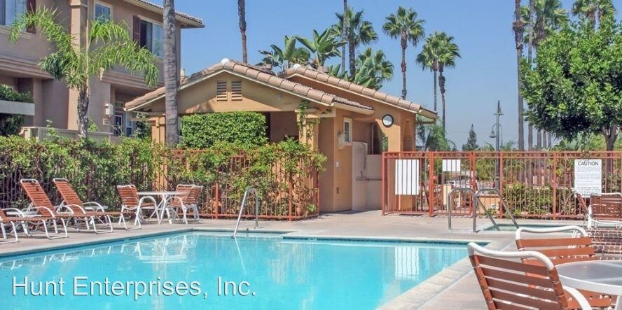 Primary Photo - 429 Summerfield Cir
