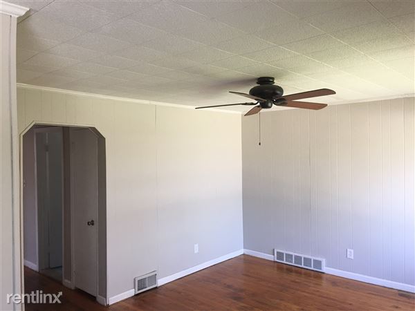 Foto del edificio - 1081 Lincoln Ave