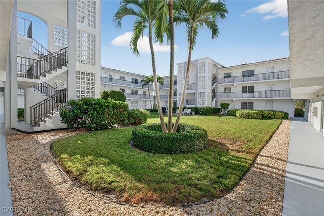 Foto del edificio - 5 High Point Cir W