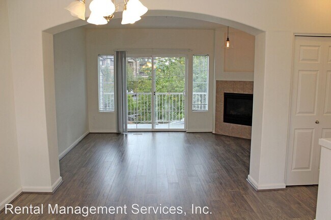 Building Photo - 2 br, 2.5 bath House - 1885 NE 102nd Ave