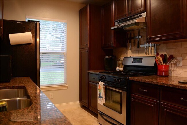 Building Photo - 4613 Philco Dr