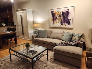 Building Photo - 1901 Post Oak Blvd