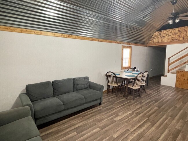 Foto del edificio - Escape to Tranquility: Cozy Tiny Home Retr...