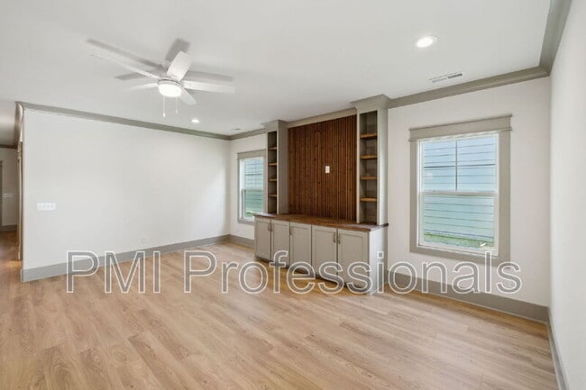 Foto del edificio - 3419 John Richards Dr