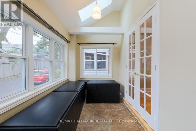Building Photo - 703 Craven Rd