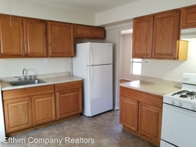 Building Photo - 3 br, 1 bath House - 105 Clearview Dr.