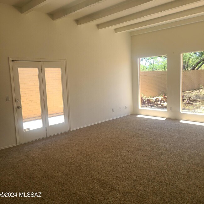 Foto del edificio - 4962 E South Regency Cir