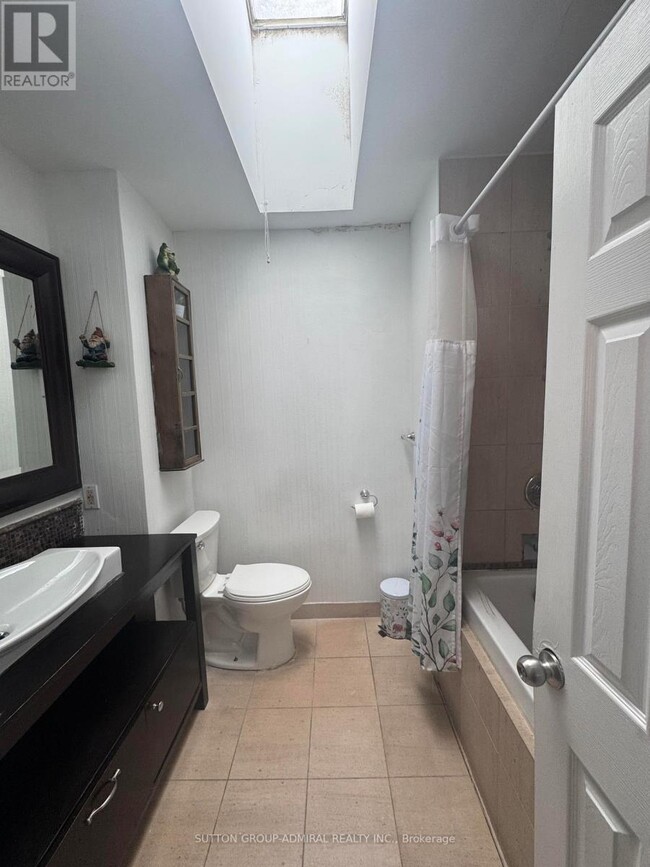 Building Photo - 12 Caines Ave