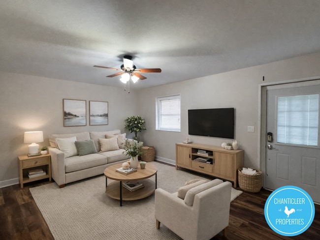 Photo - 1729 Gyro Dr House