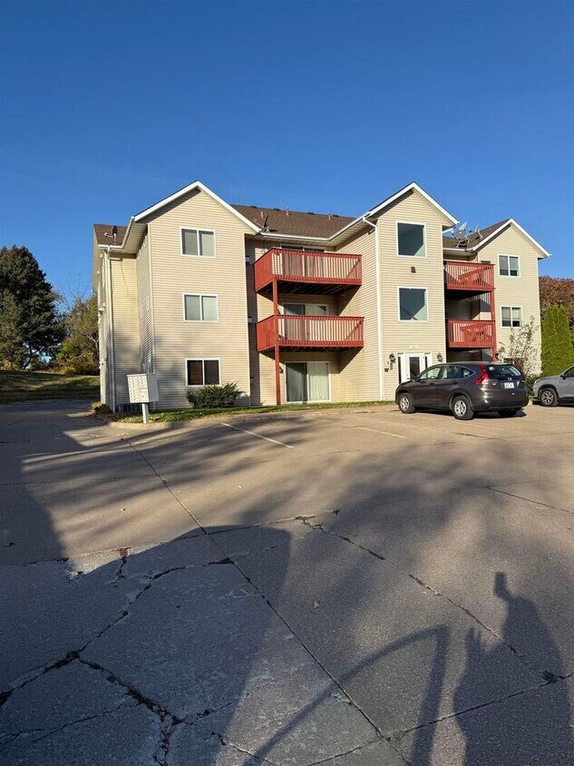 Foto del edificio - 641 E 46th St