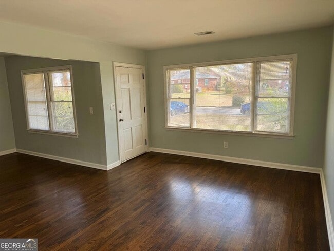 Foto del edificio - 2157 Settle Cir SE