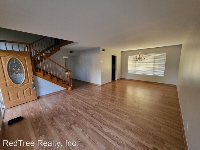 Building Photo - 4 br, 2.5 bath House - 3899 Middleton Pl